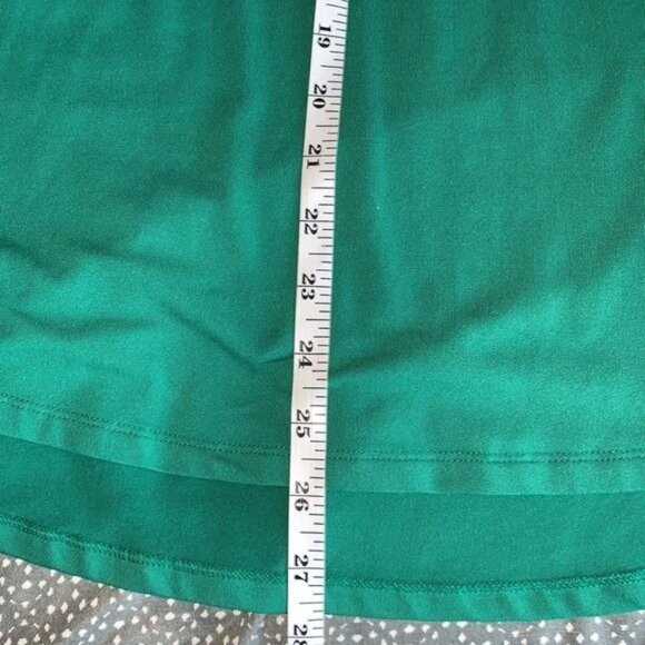 Nike Dri-Fit Green Long-Sleeve Running Shirt W/ Reflective Accents - S - Picture 3 of 11